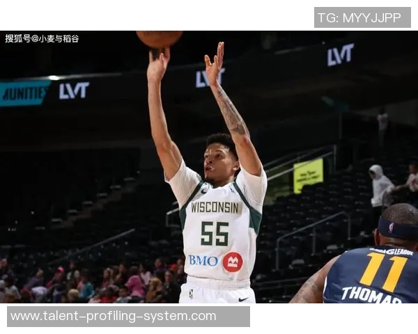 雄鹿裁掉2024年33号秀泰勒-史密斯，场均仅2.9分1.1板